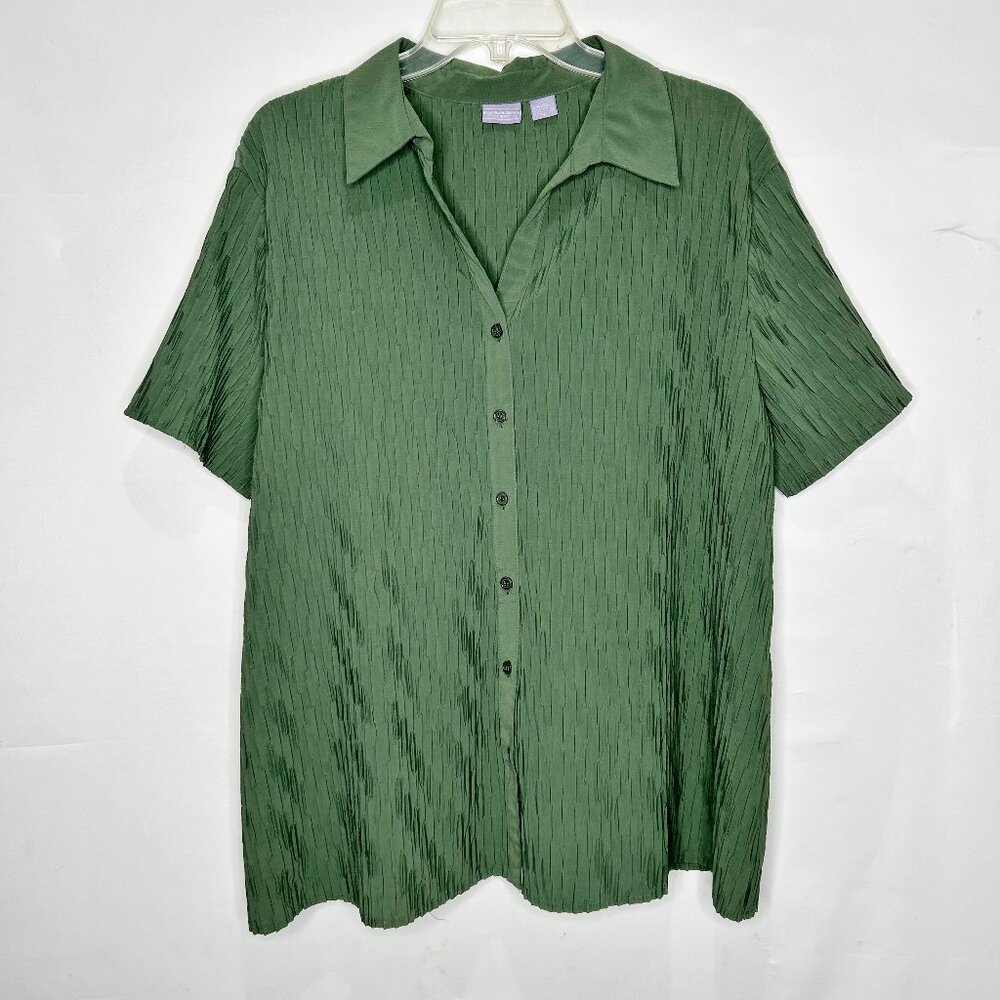 Laura Scott Woman’s Blouse sz 1X plus Army / Olive Green Button Front V-Neck